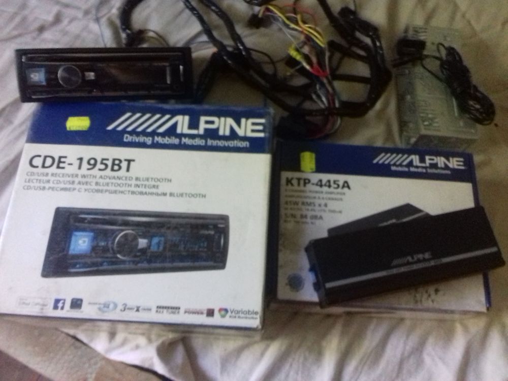 CD Player Alpine CDE-195BT