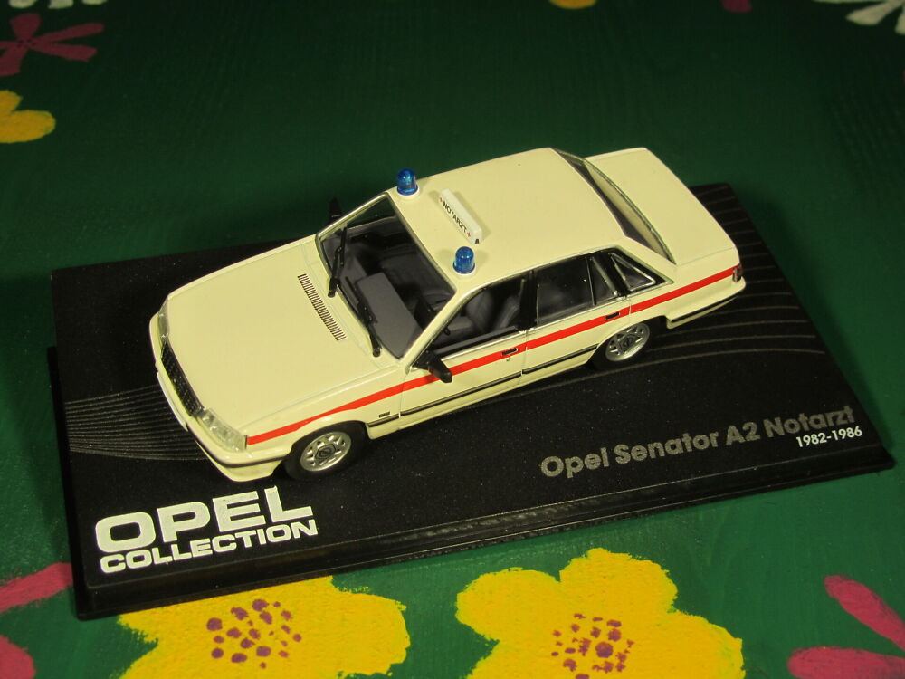 Opel Senator A2 Notarzt 1:43 (Neu Und Originalverpackt) In Dürrenäsch