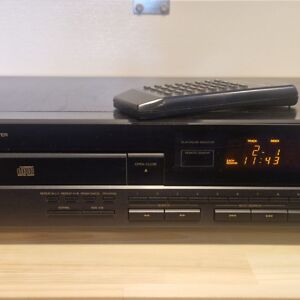 JVC-Z411 CD PLAYER  			