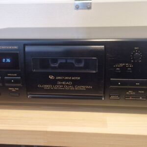 JVC TD-V562 KASSETTE DECK 3 HEAD  			