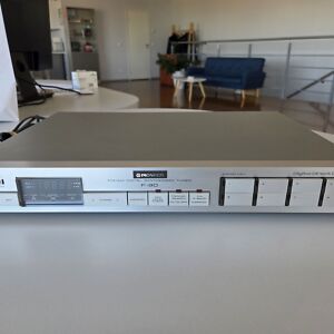 Pioneer F-90 FM/AM tuuner  			