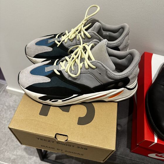 Yeezy boost 700 hot sale wave runner restock 2019