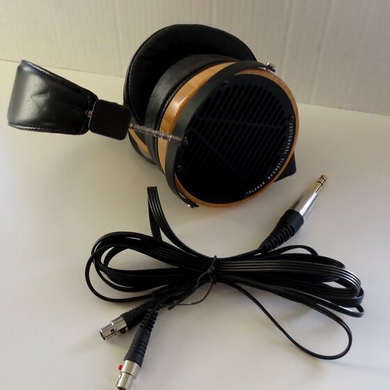 Audeze lcd 2 amp hot sale