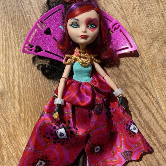  Mattel Ever After High Way Too Wonderland Lizzie Hearts Doll :  Toys & Games