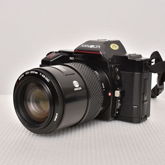 Fotoaparaat Minolta Maxxum 5000+Minolta AF zoom 100-200/4,5