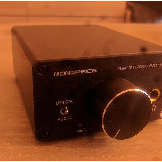 Monoprice 111567 desktop online headphone amplifier