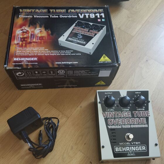 BEHRINGER VT911 VINTAGE TUBE OVERDRIVE Behringer Vintage Tube