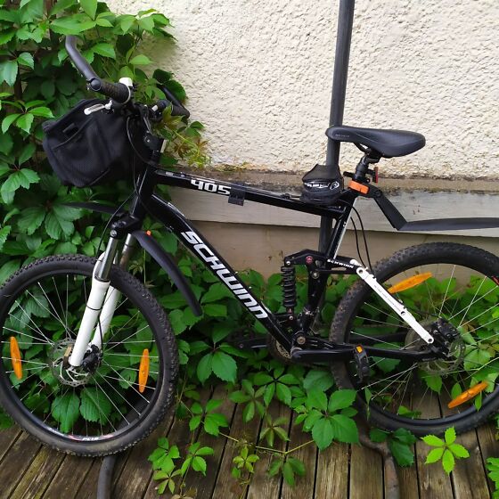 Schwinn 405 full suspension mountain bike (240308000)