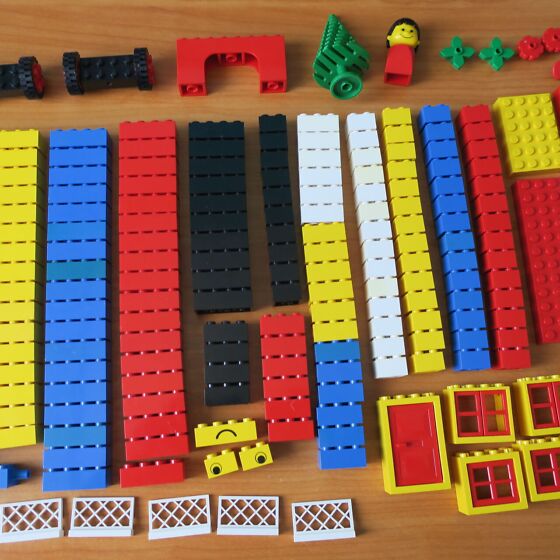 LEGO 1577 BASIC BUCKET 1991 (137027462) - Main Image