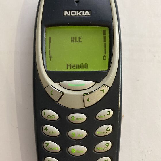 Эротическое трио - скачать тему на телефон Nokia N70