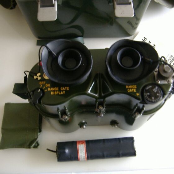 Avimo Binoculars British Military Binoculars Avimo Military Hand