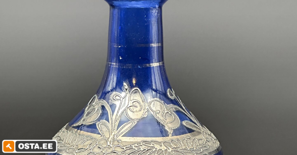 Põnev sinisest kahelisklaasist veini karahvin (vaas). (243068496) - Osta.ee