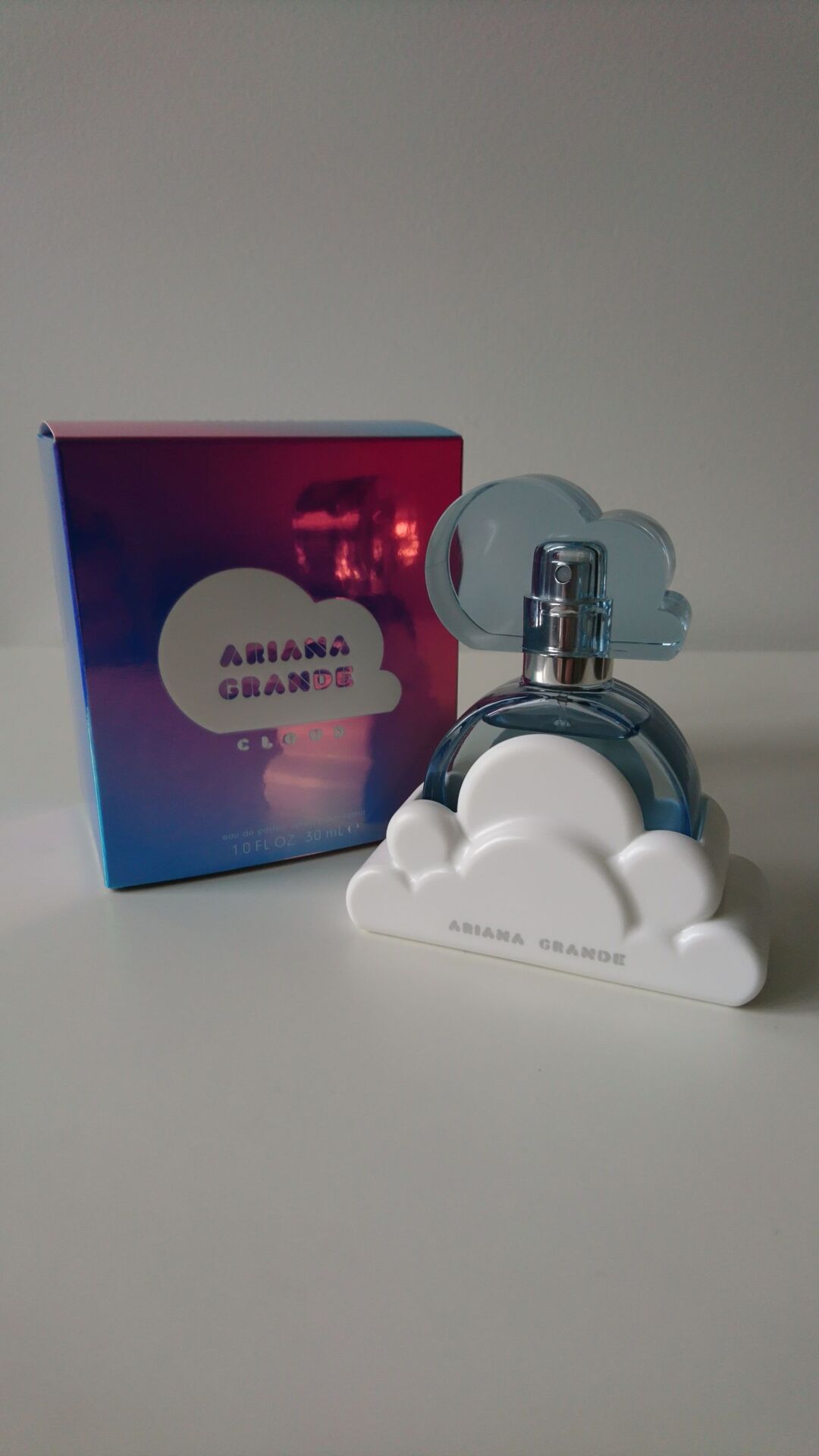 Ariana grande cloud outlet lõhn