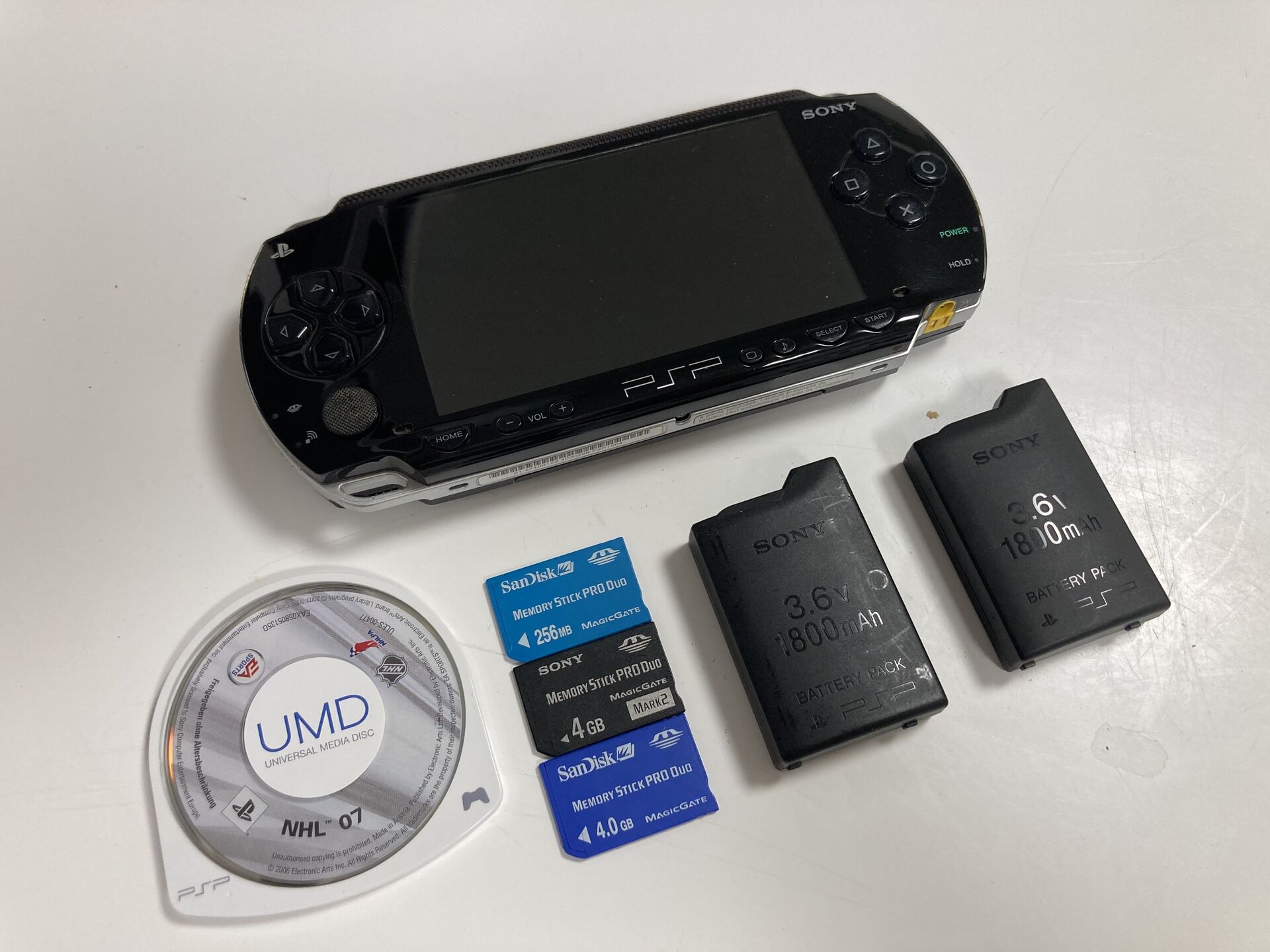 SONY PlayStation Portable PSP 1004 (180238755) - Osta.ee